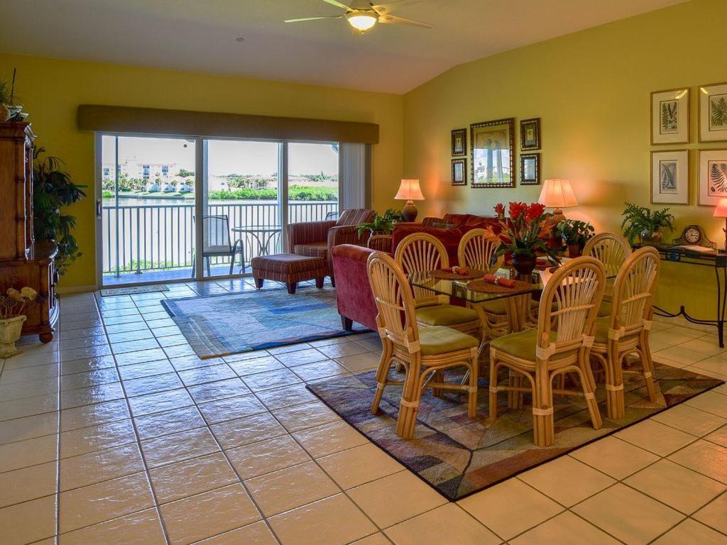 Gulf Retreat 2: Magnificent Water Views, Steps To Beach, None Cleaner, None Nicer! Clearwater Beach Bagian luar foto