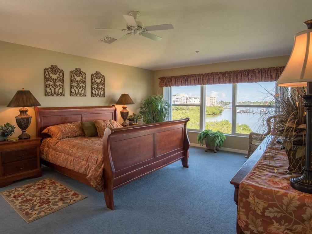 Gulf Retreat 2: Magnificent Water Views, Steps To Beach, None Cleaner, None Nicer! Clearwater Beach Bagian luar foto